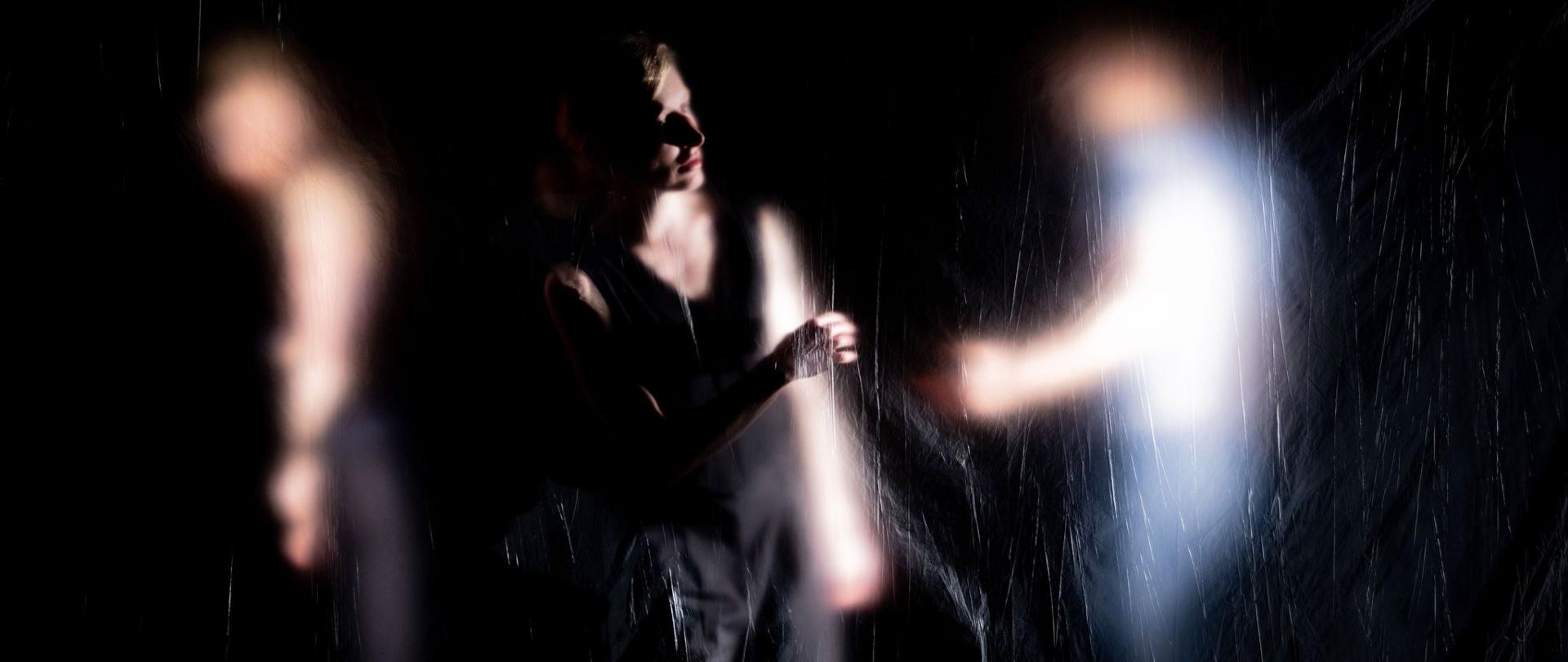 Spektakl Wibracja jednej struny na motywach powieści Solaris Stanisława Lema