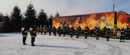 Uroczysta zbiórka na placu KP PSP w Chrzanowie na zakończenie szkolenia podstawowego strażaków ratowników OSP.