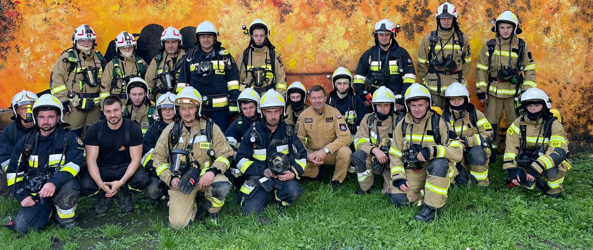 Zdjęcie grupowe uczestników kursu.