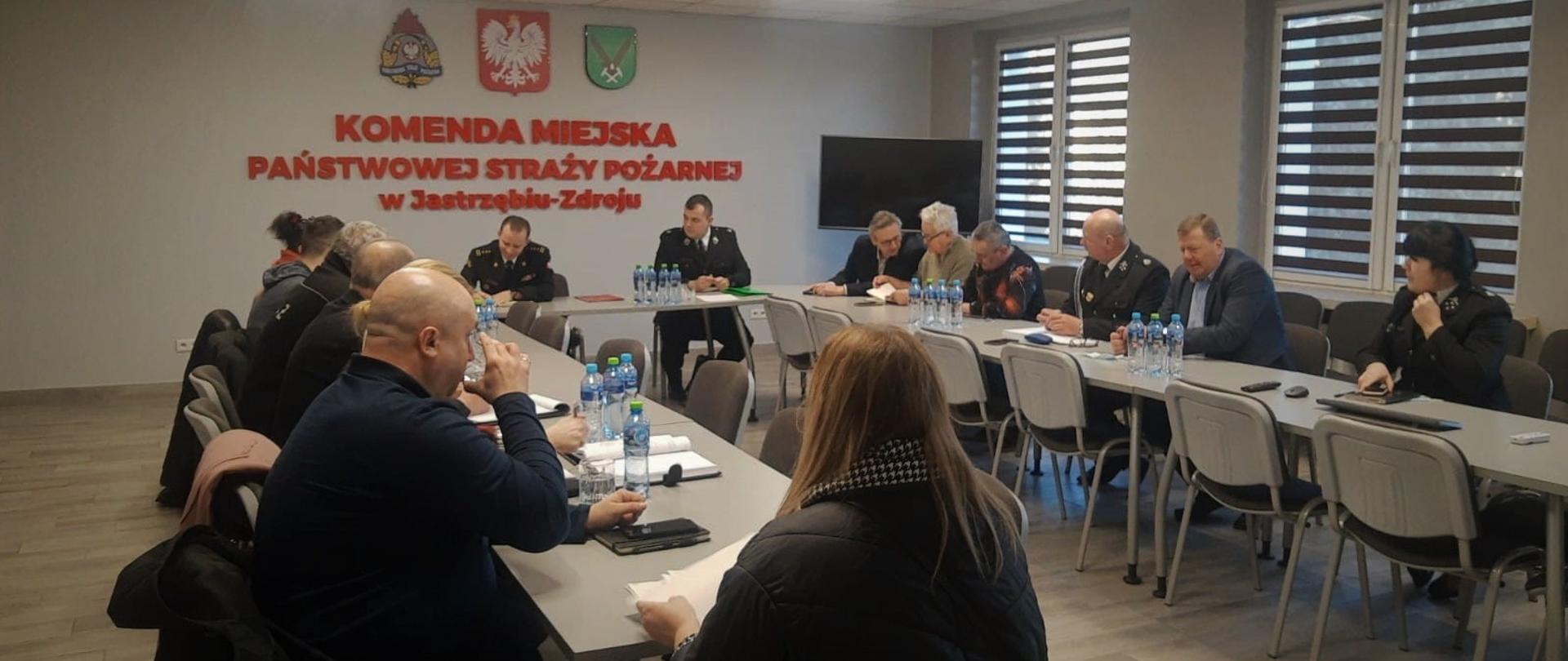 Spotkanie zarządu Powiatowego Związku Ochotniczych Straży Pożarnych w Jastrzębiu-Zdroju w siedzibie Komendy Miejskiej Państwowej Straży Pożarnej w Jastrzębiu-Zdroju