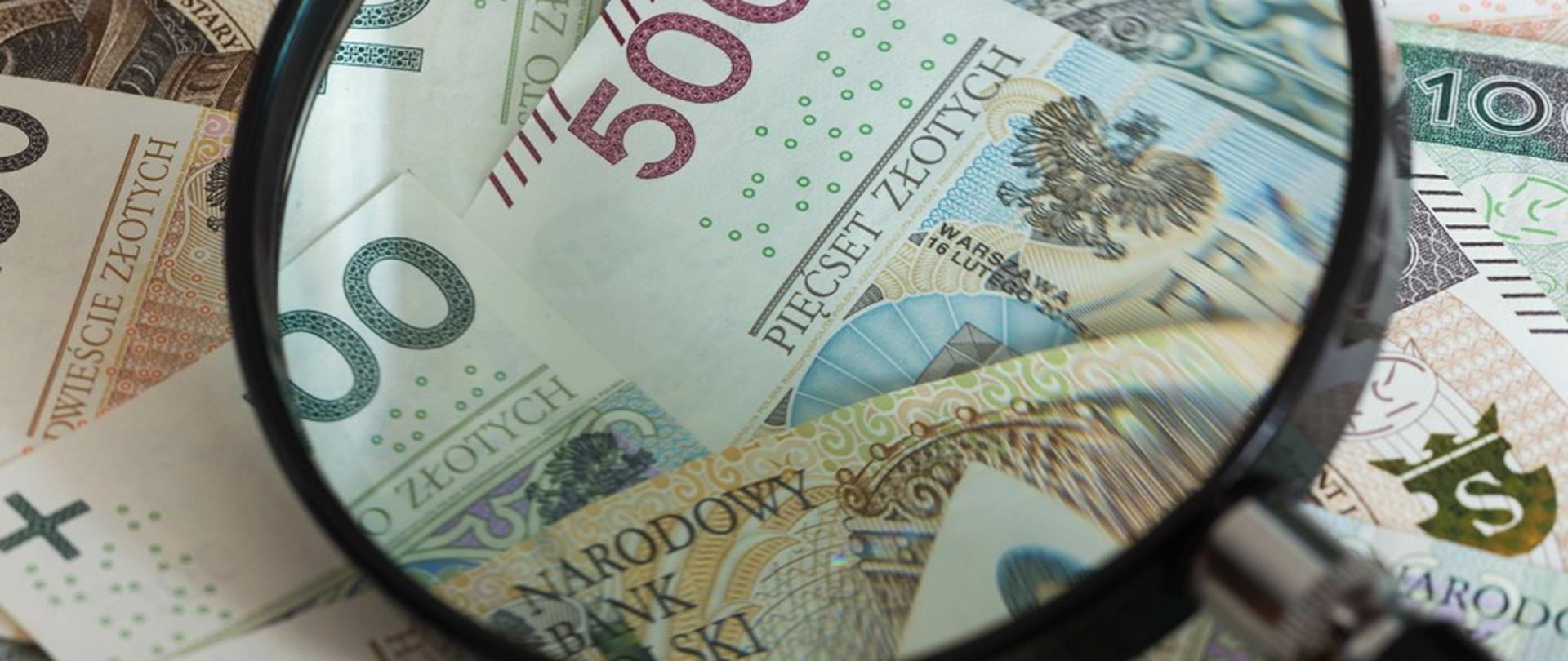Polskie pieniądze / najwyższe nominały.