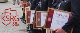Wręczanie dyplomów komendanta głównego państwowej straży pożarnej dla dowódców naczelników i prezesów