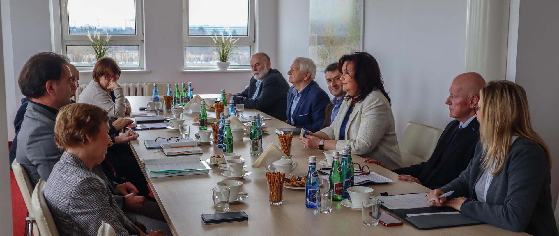 Przedstawiciele Rady Programowej "Świadomy Senior-Bezpieczny Senior" podczas spotkania w dniu 27 lutego 2024 r.