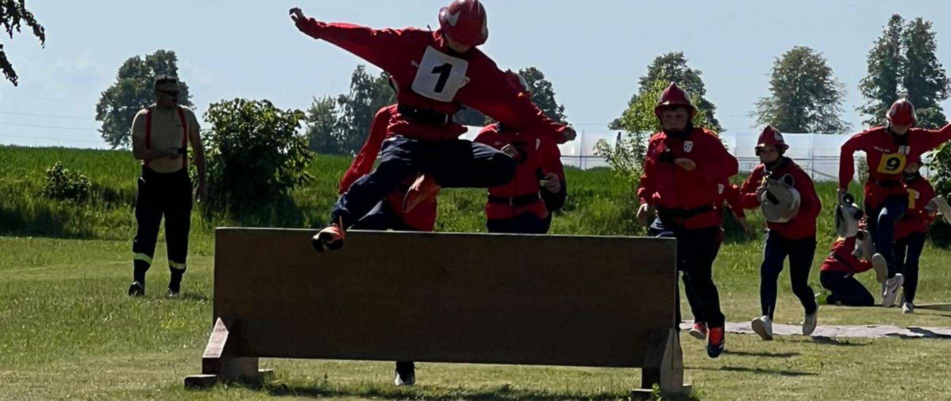 Zawodnicy podczas ćwiczenia bojowego