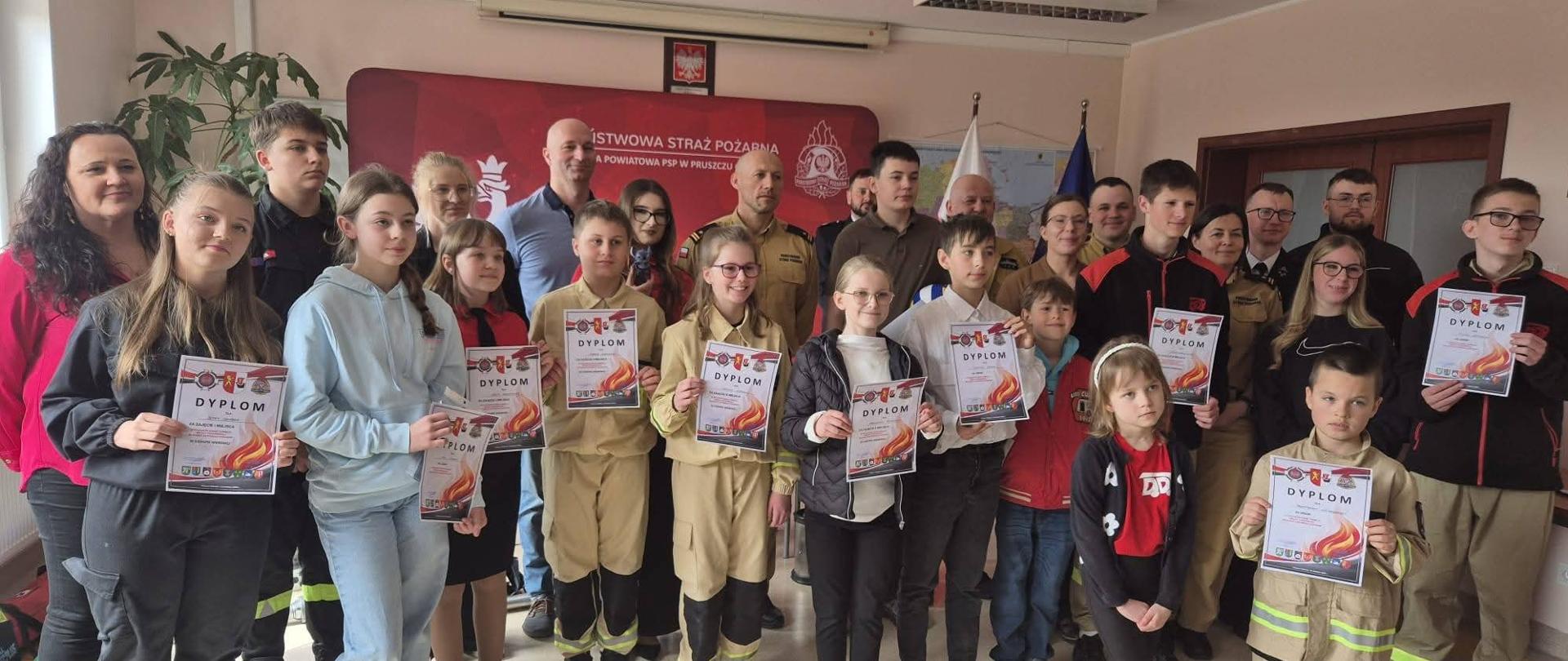 Na zdjęciu uczestnicy eliminacji powiatowych OTWP