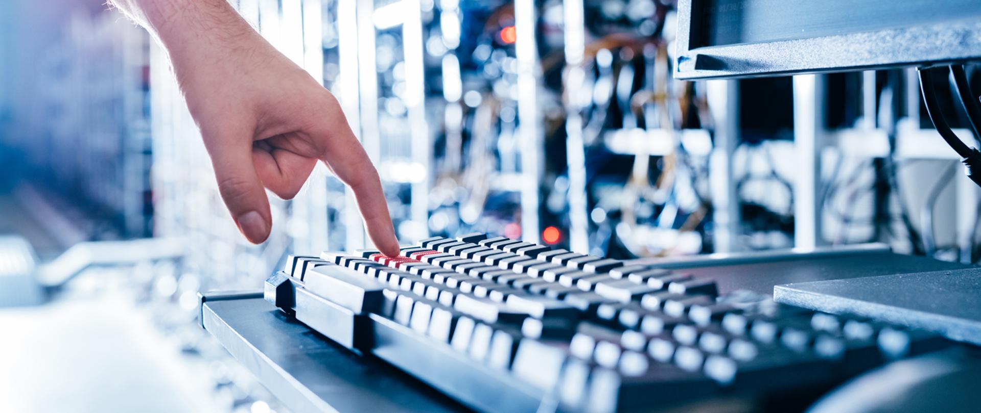 klawiatura_serwer_system