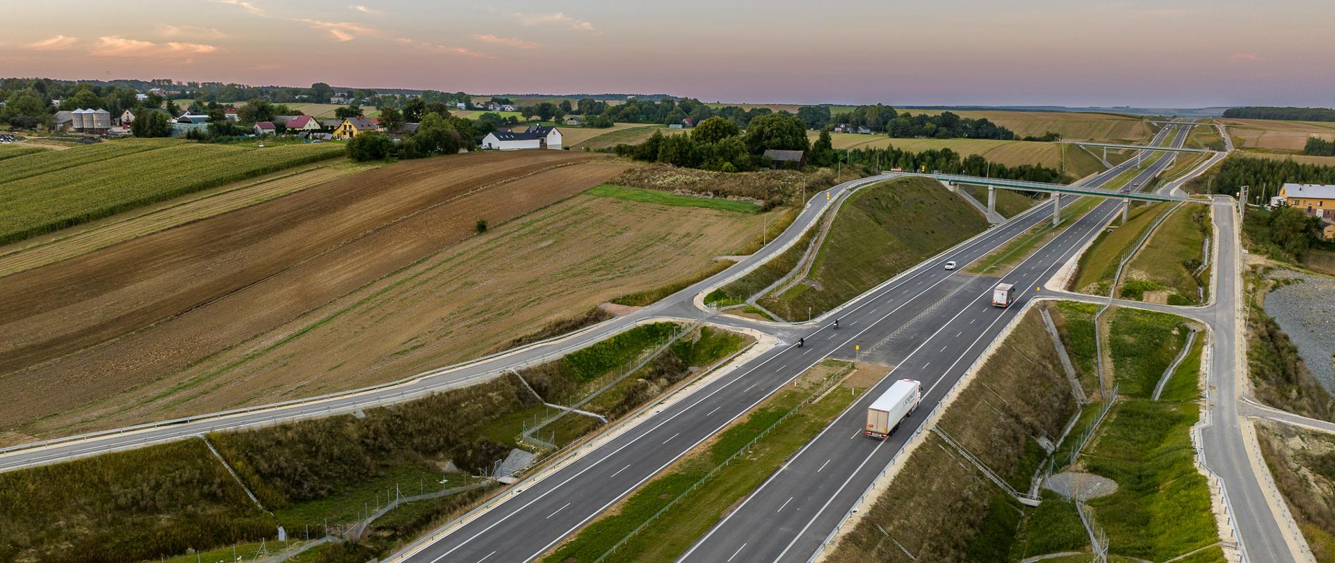 S7 Moczydło - Miechów, widok z drona