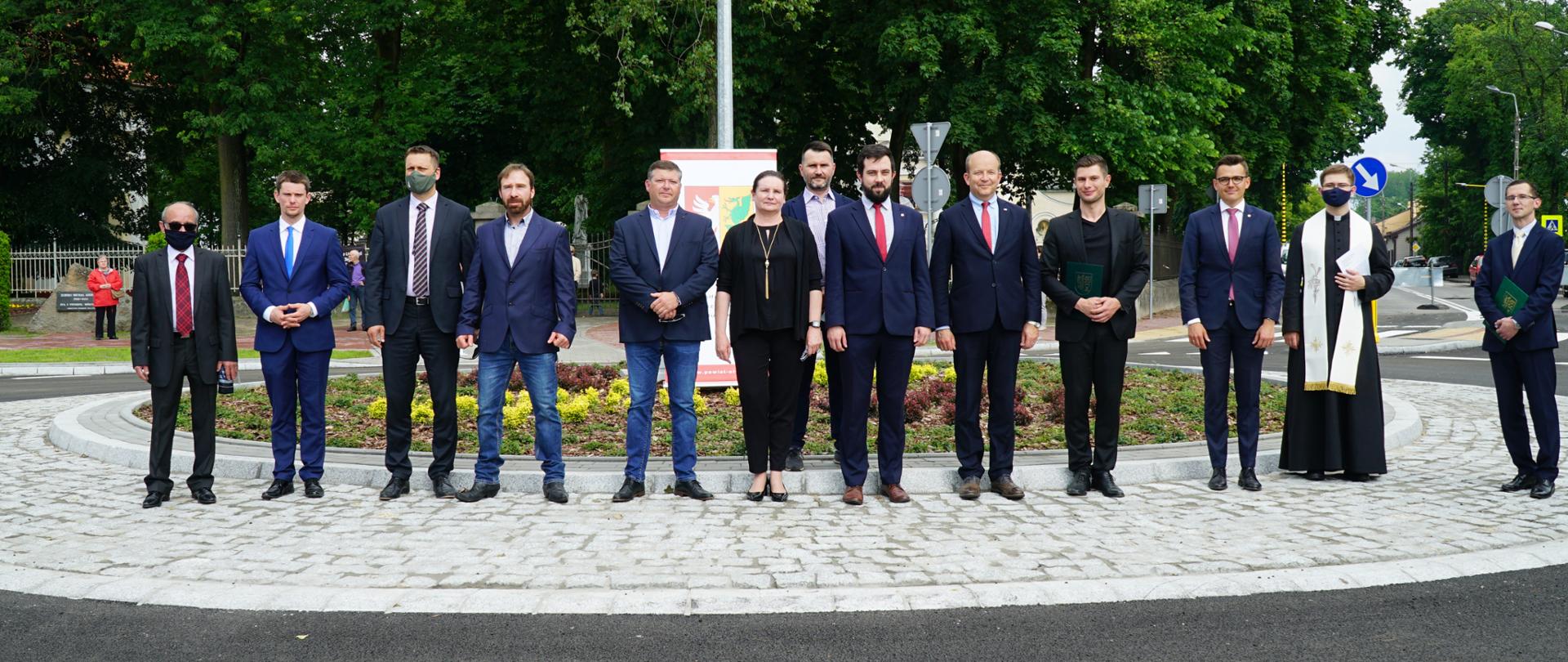 Rondo w Karczewie - uroczystość z udziałem Wojewody