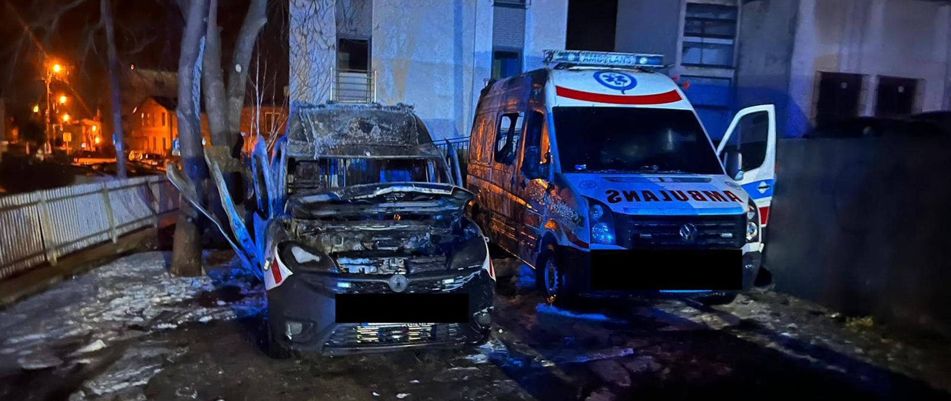 Pożar samochodu – karetki pogotowia