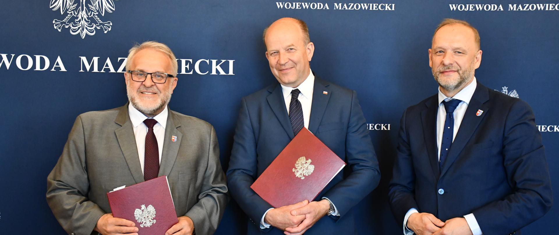 Podpisanie umów w ramach Rządowego Funduszu Rozwoju Dróg z Powiatem Mińskim