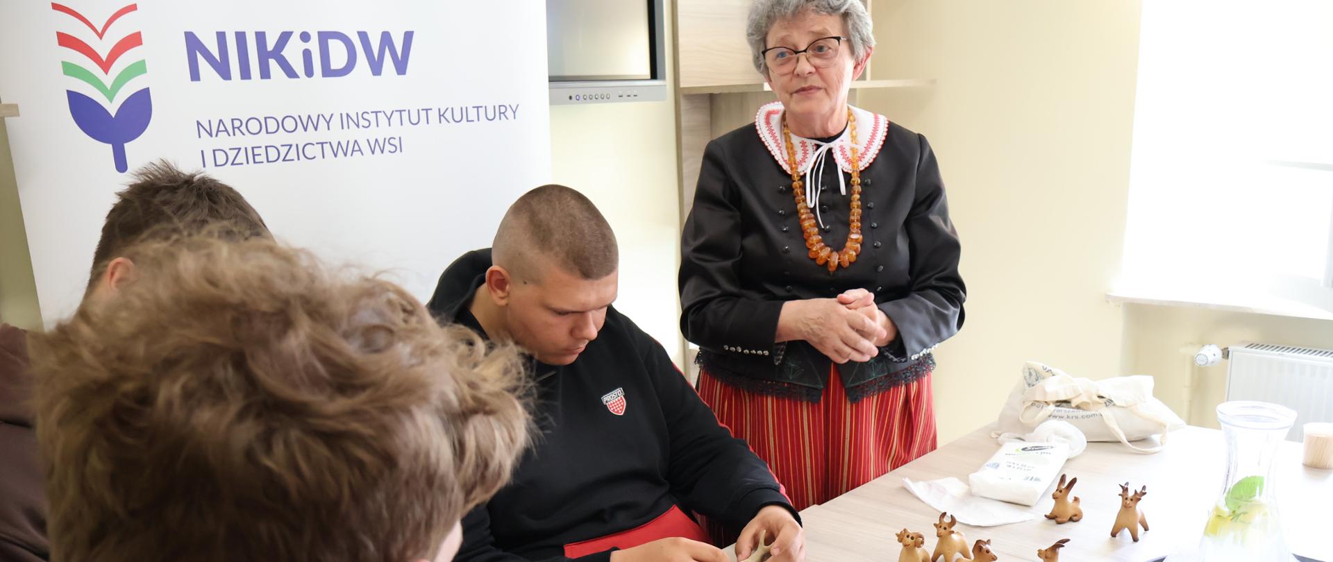 z Kulturą Ludową 