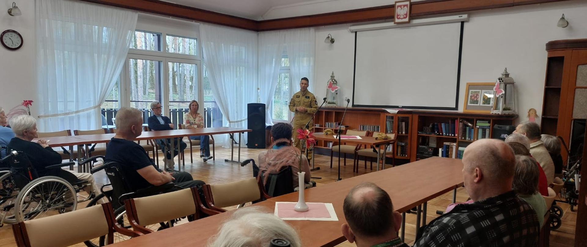 Prelekcje w Domu Pomocy Społecznej w Łężeczkach.