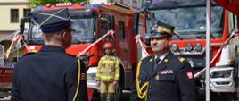 Uroczysty apel z okazji Dnia Strażaka i przekazania samochodów pożarniczych