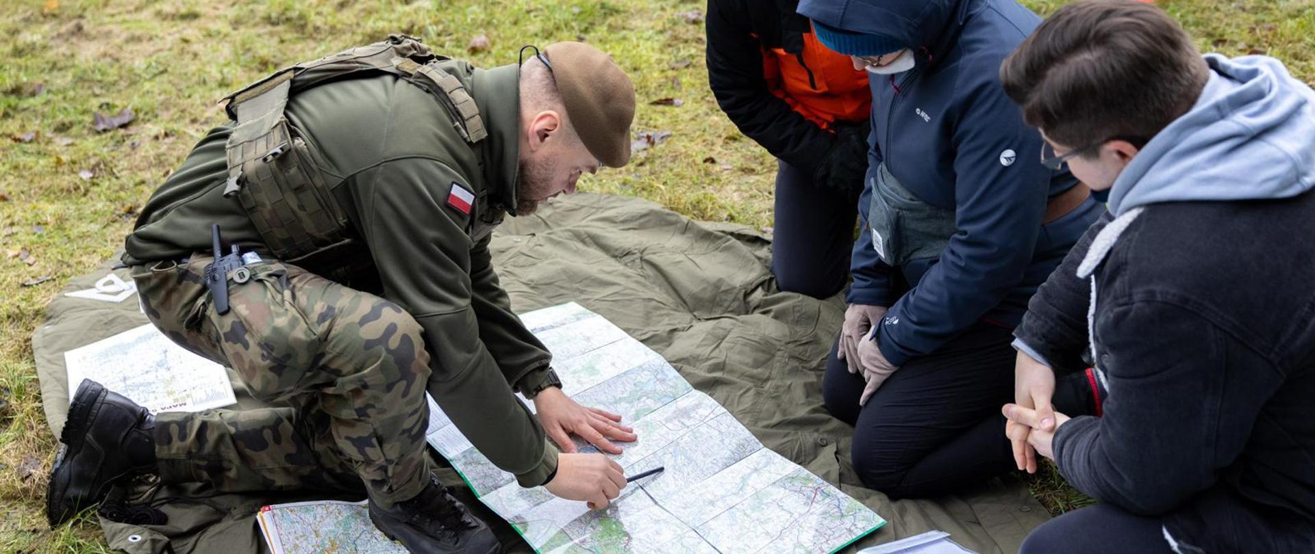 Wojewoda podlaski Jacek Brzozowski odwiedził Osowiec-Twierdzę, gdzie trwało pierwsze w Podlaskiem szkolenie w programie wGotowości