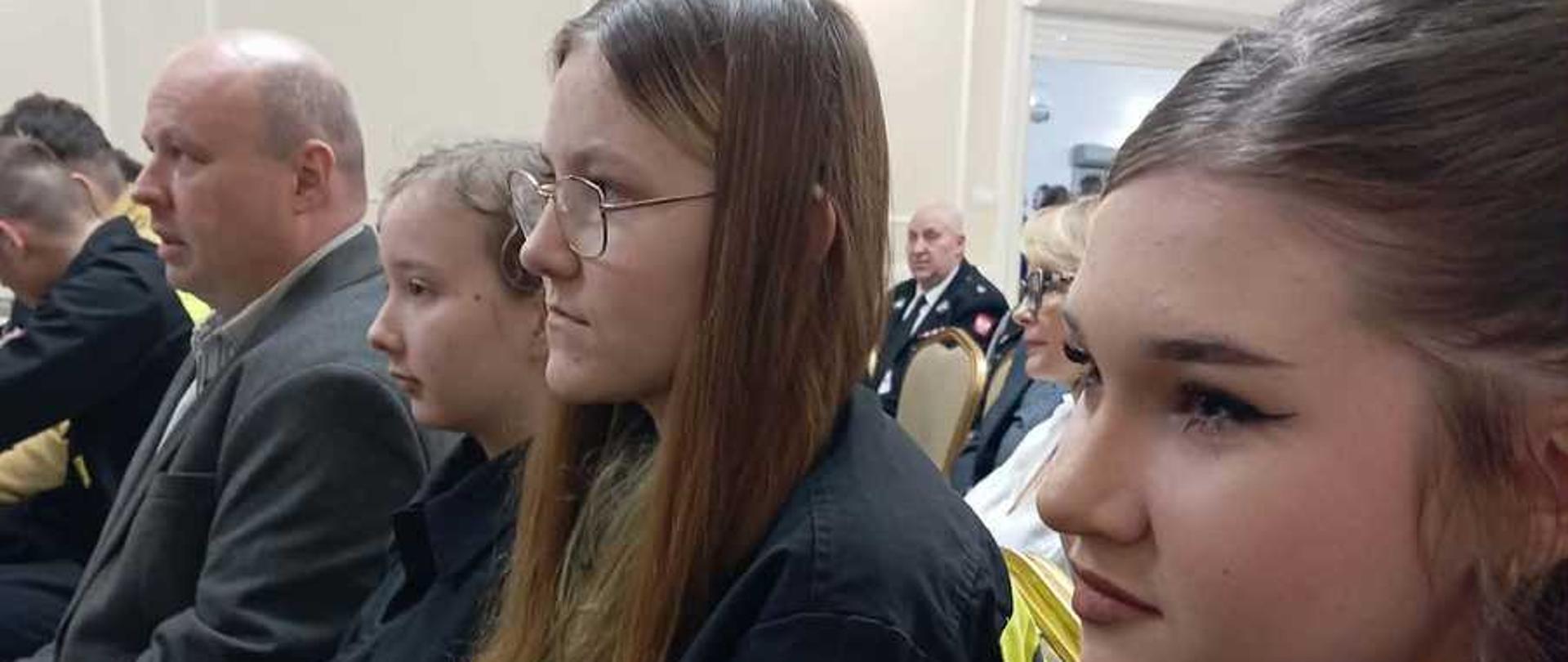 27 lutego br. w remizie Ochotniczej Straży Pożarnej w Kowalu odbyło się zebranie walne, w którym uczestniczyli również uczniowie z rozszerzenia sportowo-mundurowego.