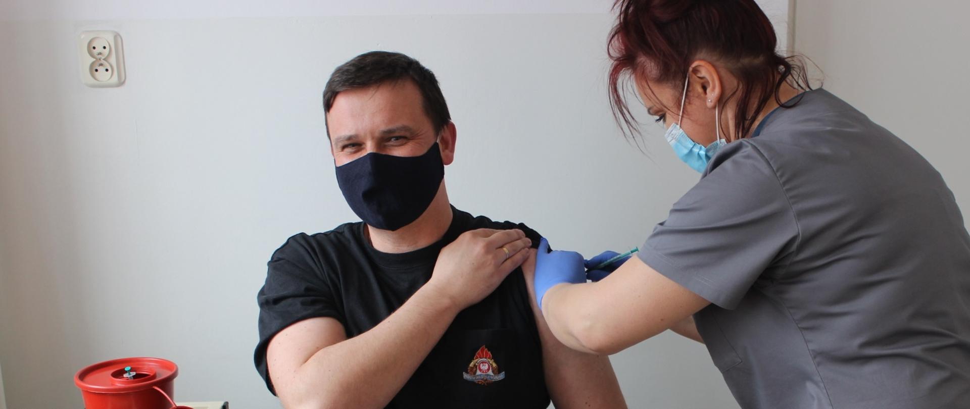 Kierownictwo KP PSP w Bielsku Podlaskim podczas szczepienia