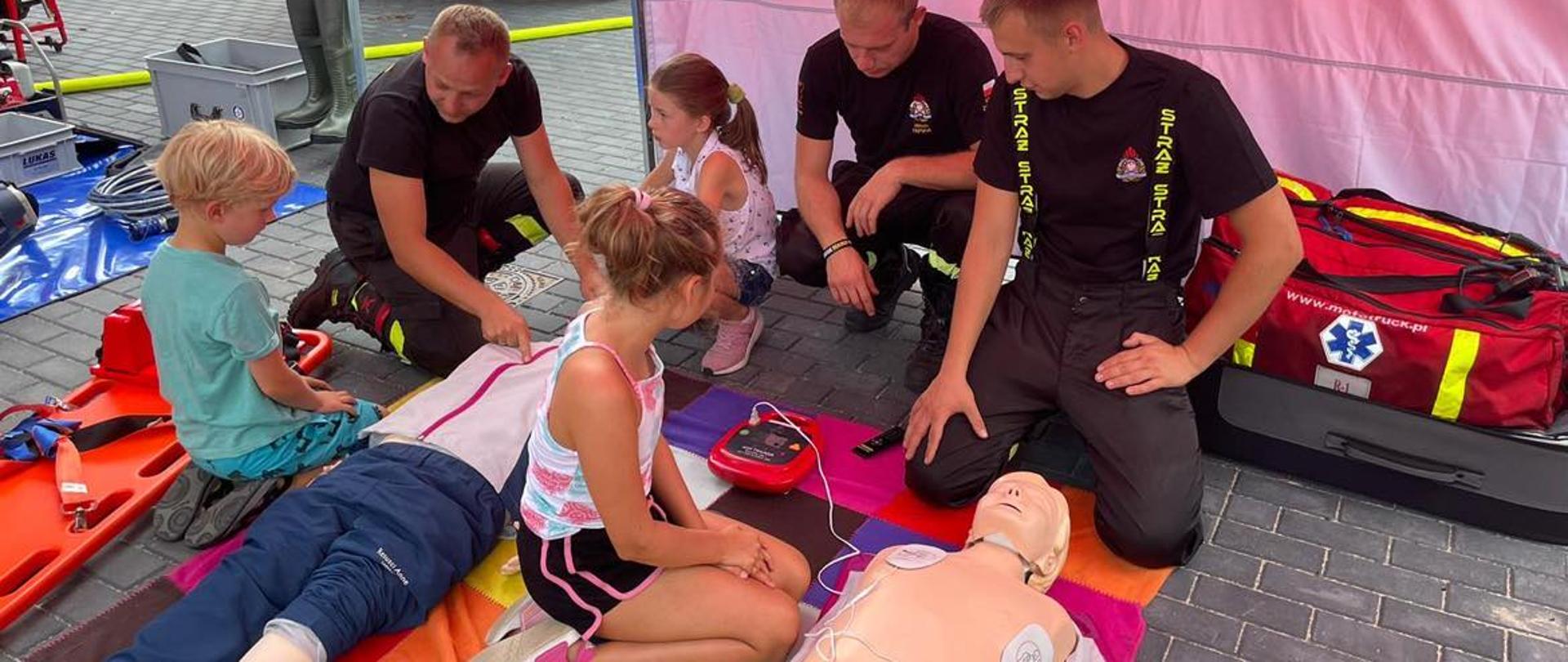 Pokaz pierwszej pomocy