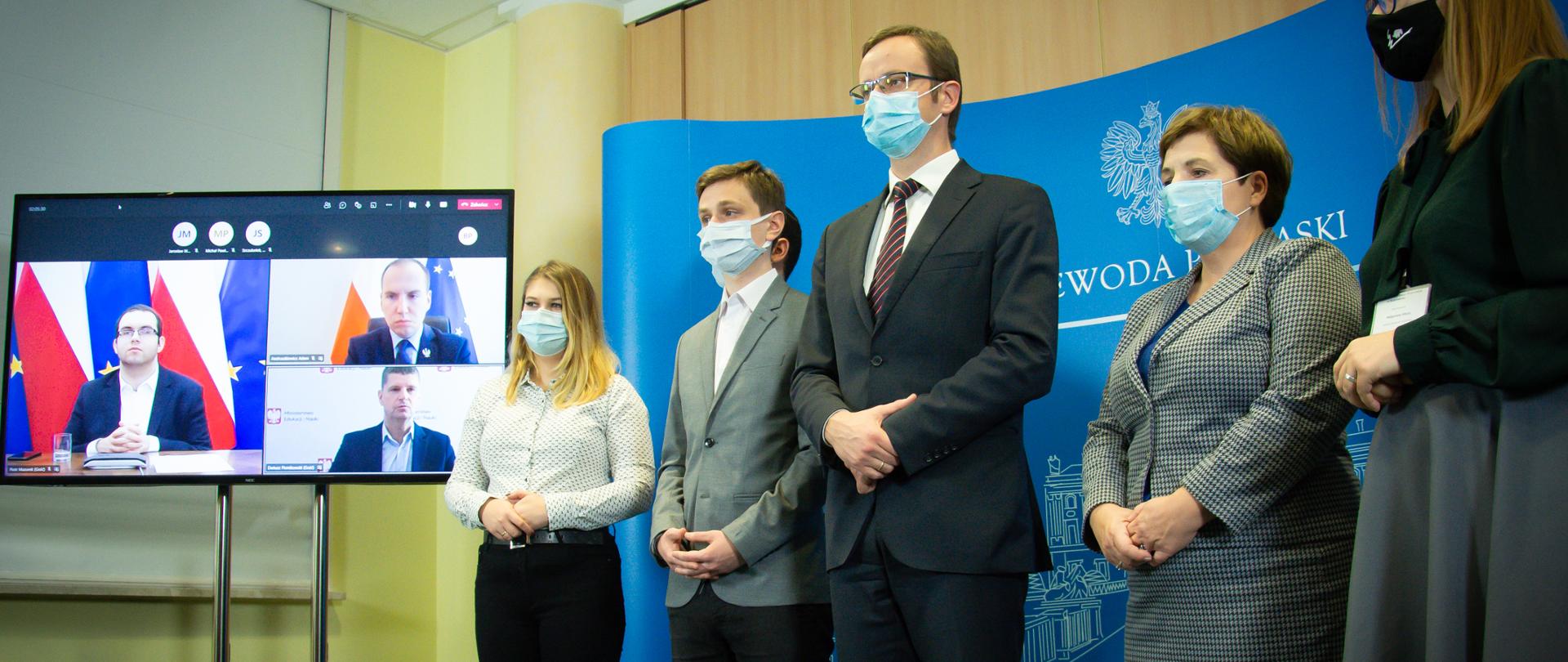 Konsultacje strategii dla młodych w województwie podlaskim – konferencja z udziałem wiceministra Dariusza Piontkowskiego