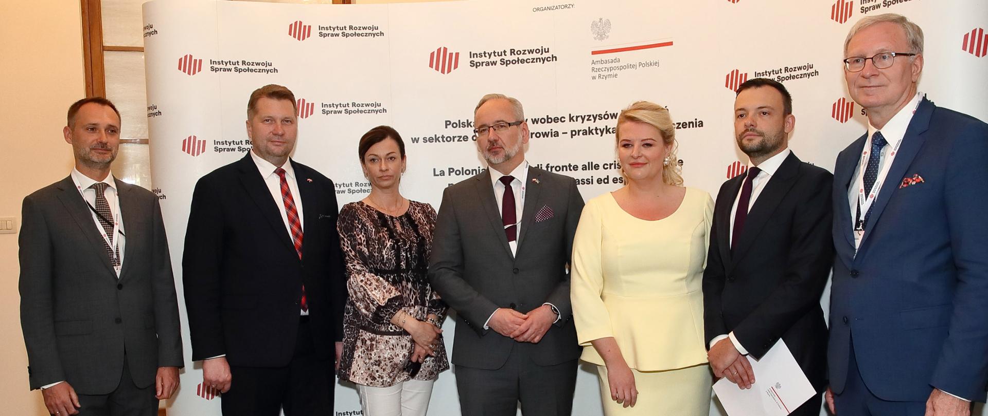 7.06.2022 Rzym, Wlochy. Ambasada RP w Rzymie. Konferencja "Polska i Wlochy wobec kryzysow i wyzwan w sektorze zdrowia" z udzialem Ministra Edukacji i Nauki Przemyslawa Czarnka.