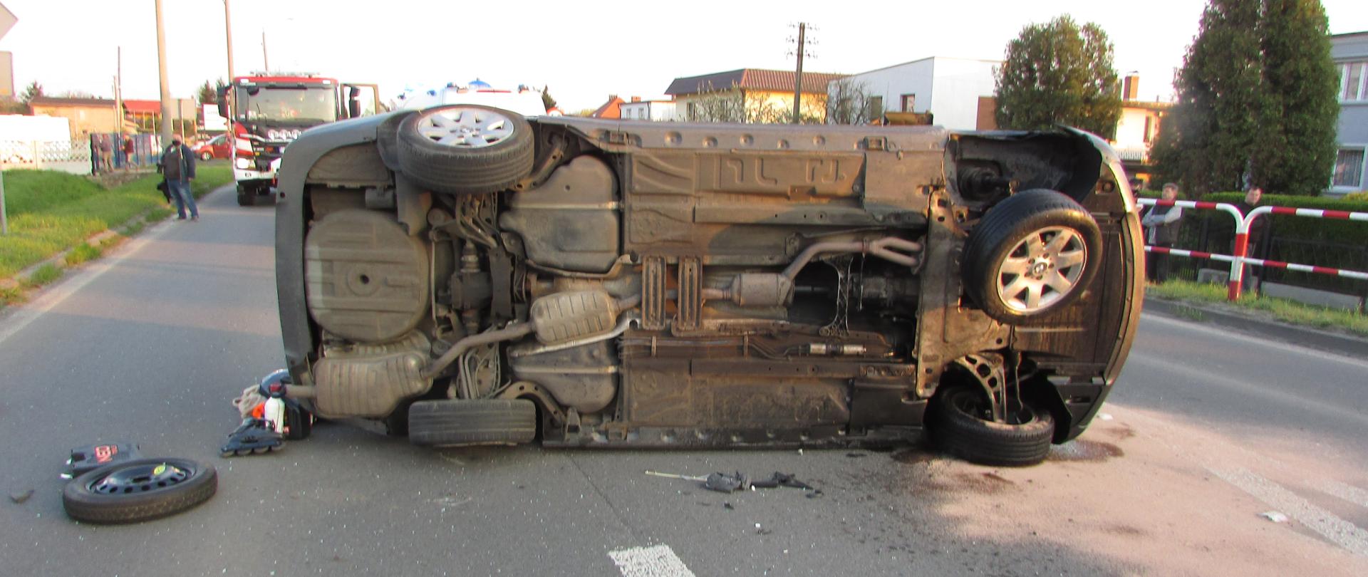 ZDARZENIE DROGOWE NA DRODZE WOJEWÓDZKIEJ NR 490