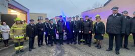Przekazanie lekkiego samochodu ratowniczo-gaśniczego dla Ochotniczej Straży Pożarnej w Chwałęcicach 
