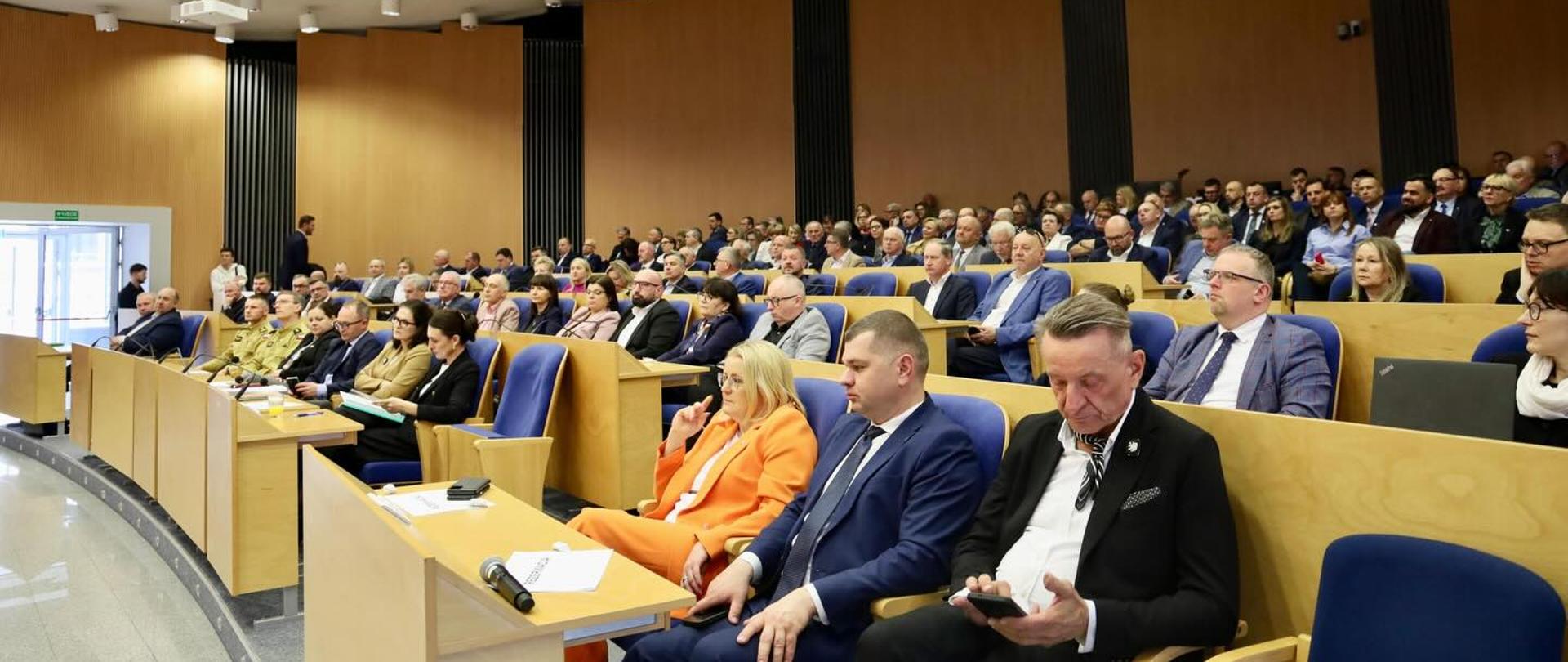 Wspólne działania dla bezpieczeństwa mieszkańców Pomorza – spotkanie samorządowców z władzami regionu