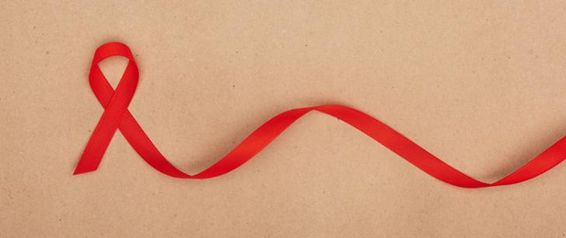 czerwona wstążka 