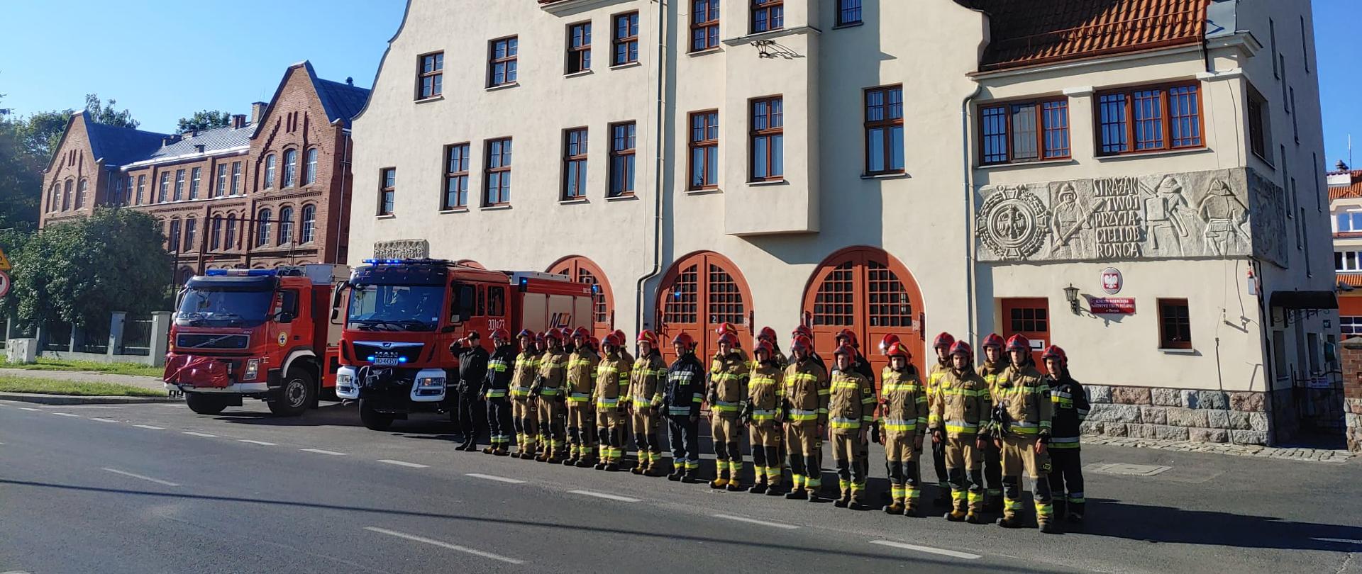 Strażacy oddali hołd funkcjonariuszowi, który zginął podczas służby
