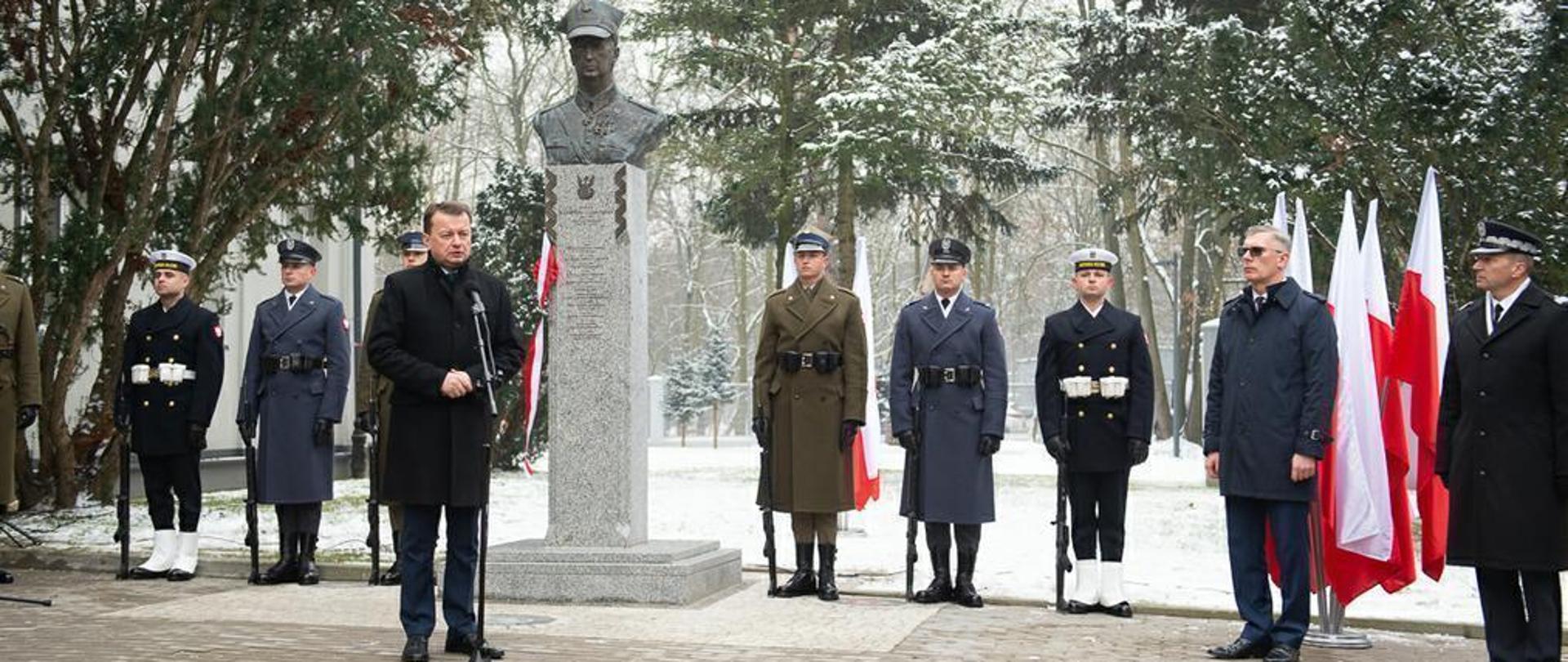 181218_MMB_odslonieciepopiersia_WKrol_01