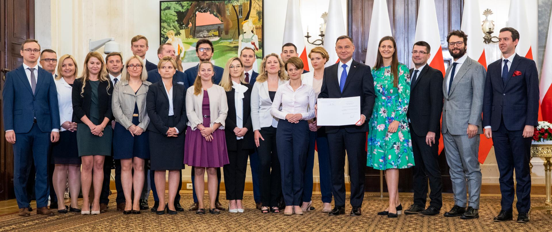 Zdjęcie z autorami ustawy