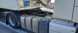 Zbiorniki o zbyt dużej łącznej pojemności miały zespoły pojazdów zatrzymane przez wielkopolskich inspektorów 