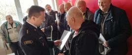 Uroczyste wręczenie decyzji o przyznaniu świadczenia ratowniczego druhom Ochotniczych Straży Pożarnych z terenu powiatu obornickiego.