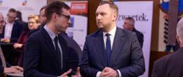 Na zdjęciu przedstawiciele MFIPR podczas spotkania PUIG. Od lewej: Marcin Chruściel - dyrektor BWU w MFiPR oraz Konrad Wojnarowski - podsekretarz stanu w MFiPR.