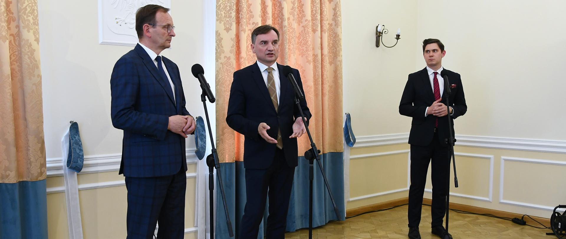 Konferencja prasowa z udziałem Ministra Sprawiedliwości Prokuratora Generalnego Zbigniewa Ziobro i wiceministra klimatu i środowiska Edwarda Siarki, która odbyła się w Nowym Targu