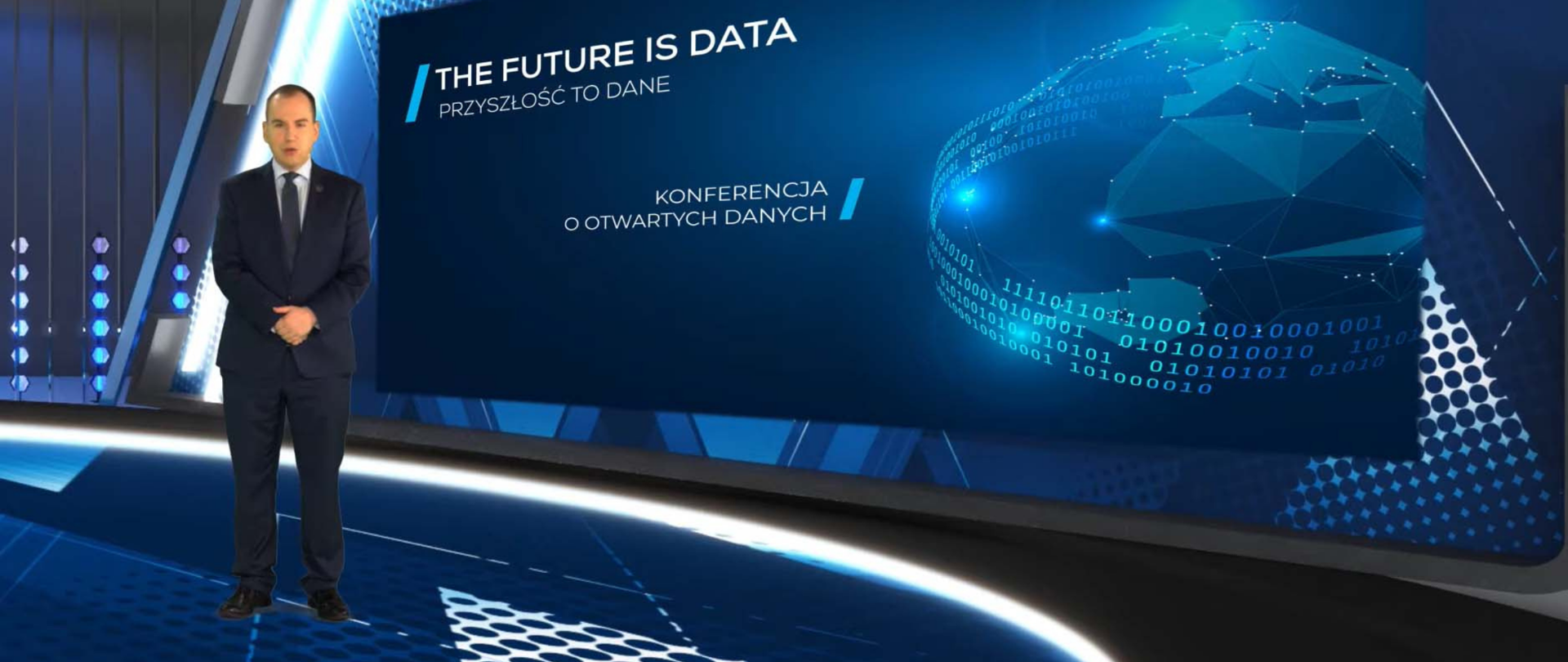 Minister Adam Andruszkiewicz w wirtualnym studio podczas koneferencji "The Future is Data".