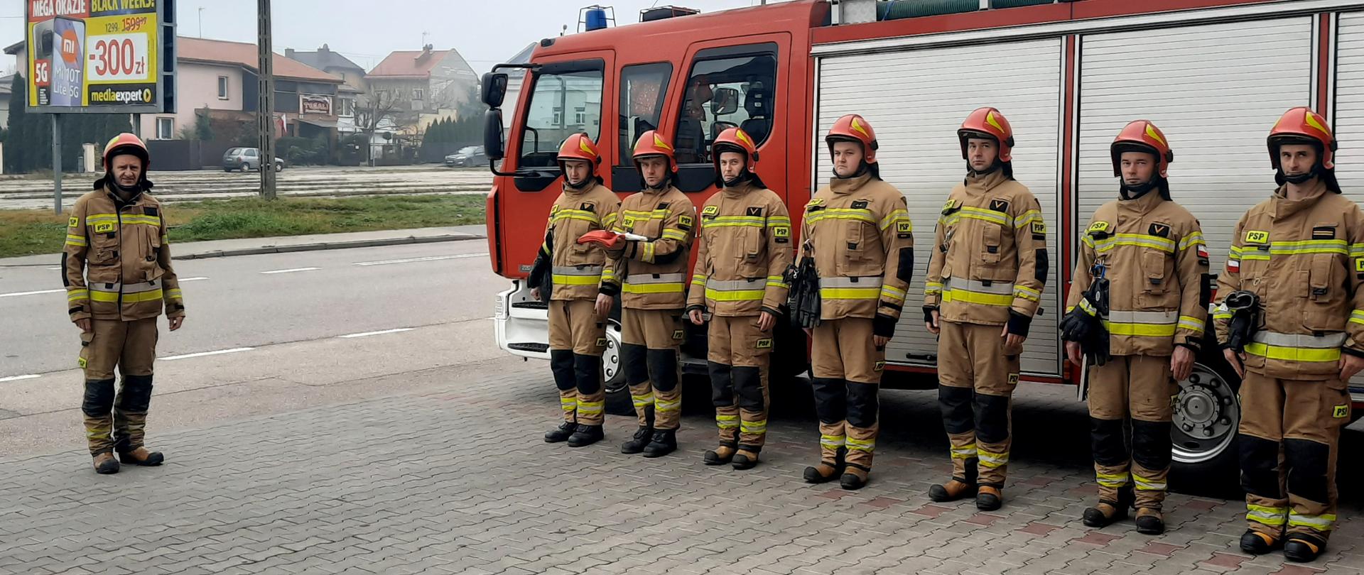 Uroczysta zmiana służby z okazji Narodowego Święta Niepodległości