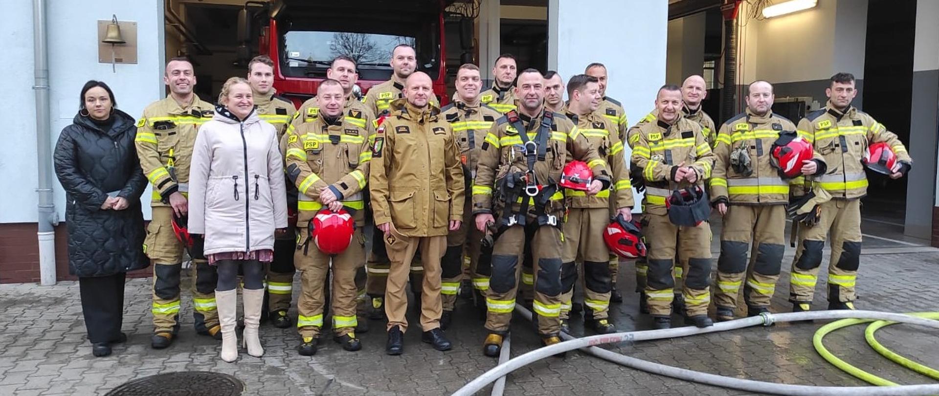 Zdjęcie grupowe strażaków