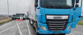 Łotewski zestaw w trakcie kontroli. Ciężarówkę zatrzymał patrol mazowieckiej Inspekcji Transportu Drogowego na ekspresowej „ósemce”, pod Wyszkowem.