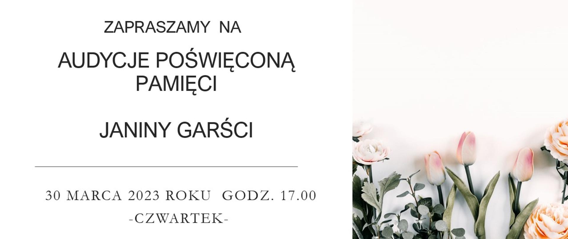 Afisz jest w białym kolorze, zawiera informacje o audycji, z prawej strony zamieszczona jest ilustracja z kwiatami.