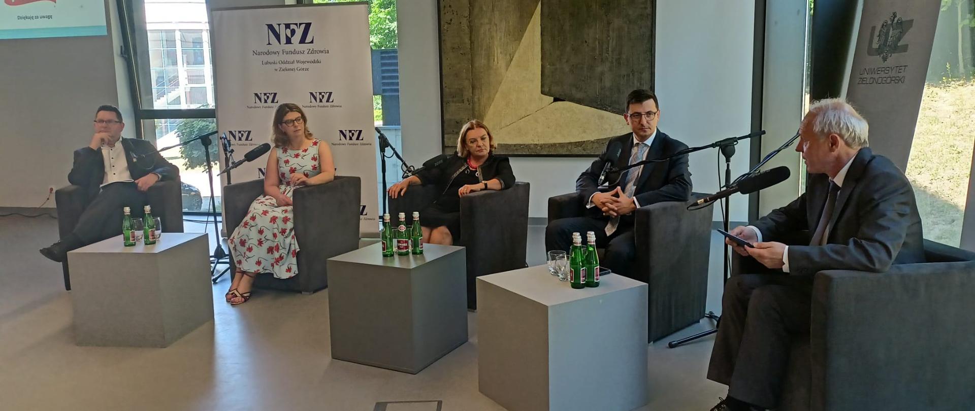 zdjęcie z debaty - Profilaktyka chorób zakaźnych XXI