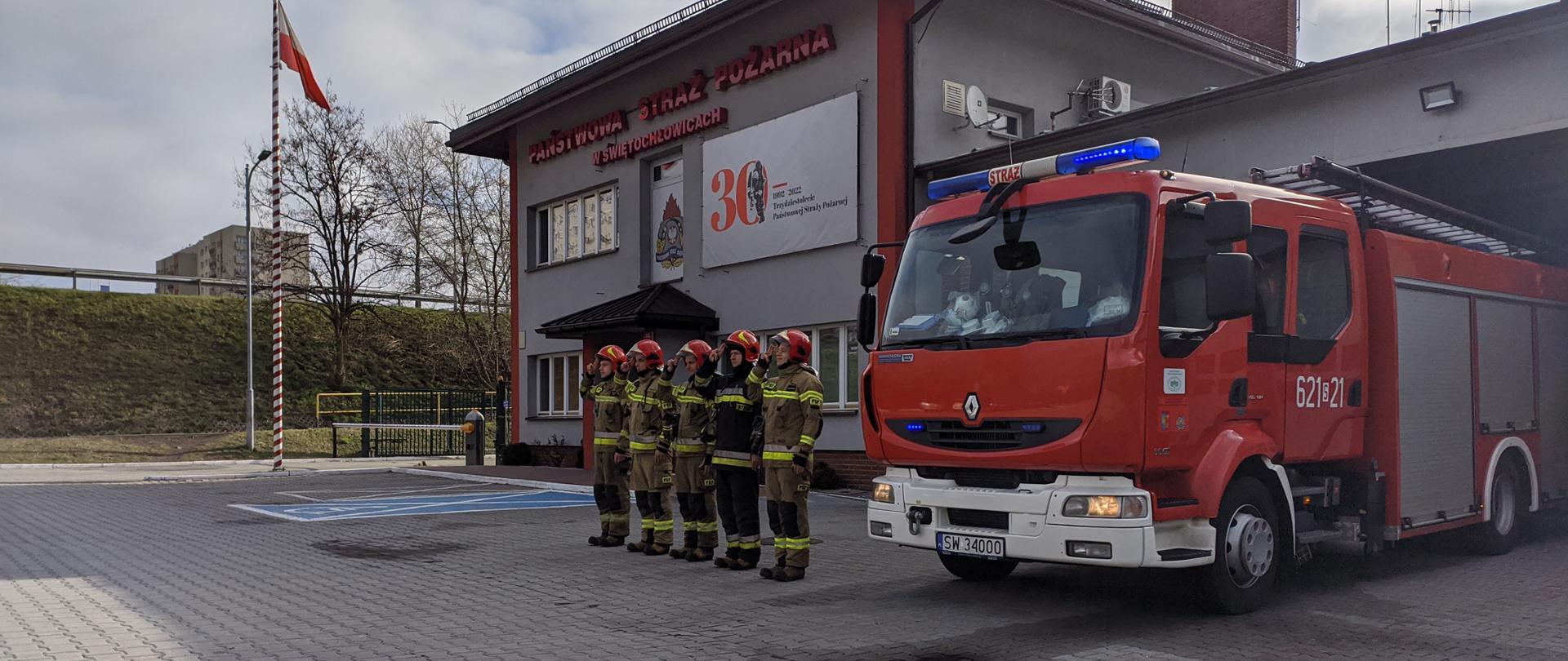 Oddanie hołdu poległym w Katastrofie Smoleńskiej 