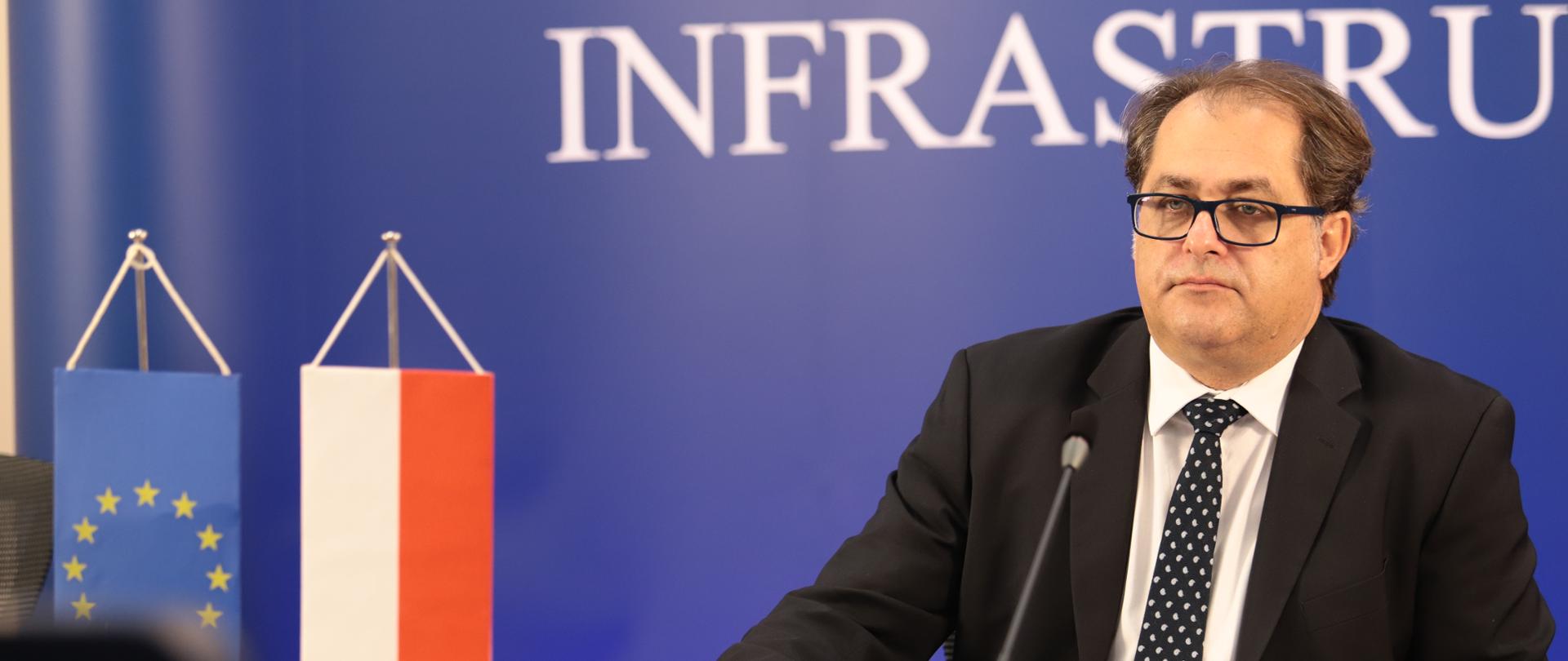 Wiceminister infrastruktury Marek Gróbarczyk uczestniczył w wideokonferencji ministrów ds. transportu UE