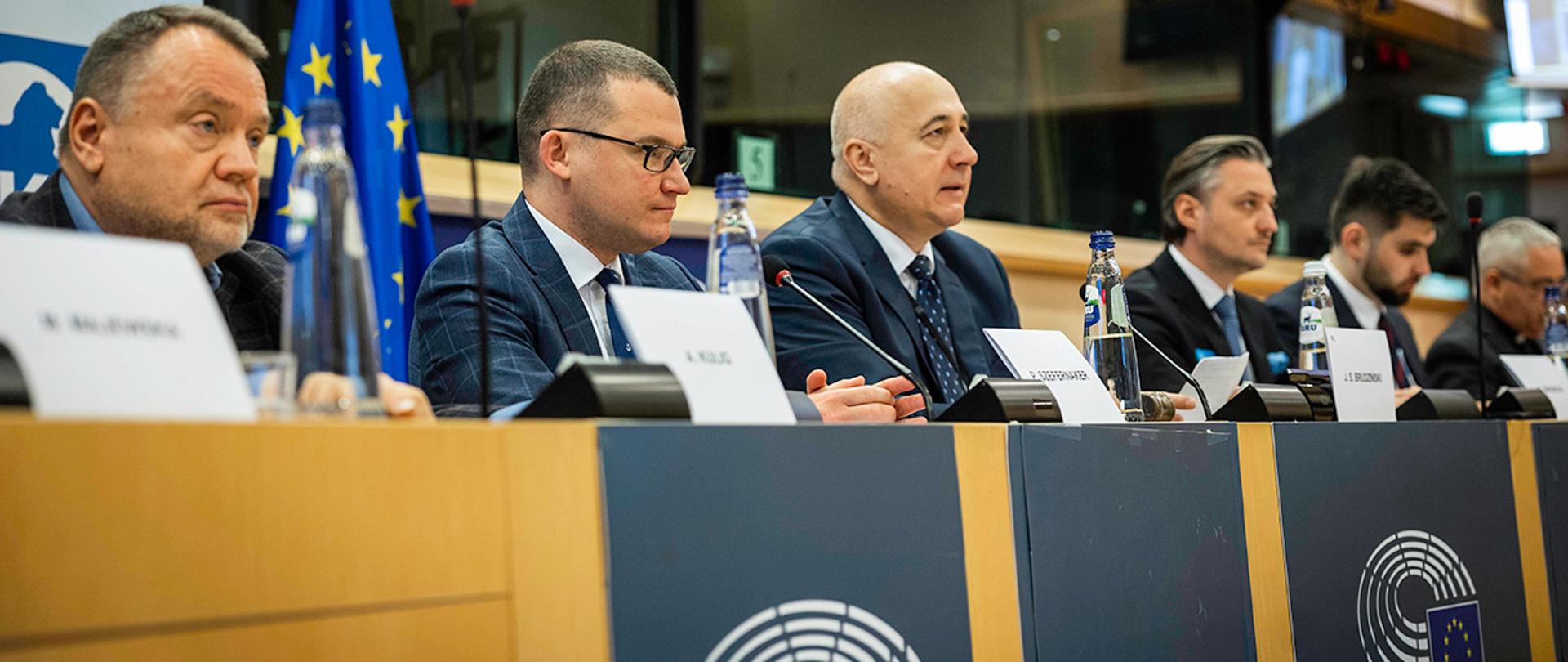 Prezentacja raportu podsumowującego działania Polski na rzecz pomocy uchodźcom wojennym z Ukrainy 