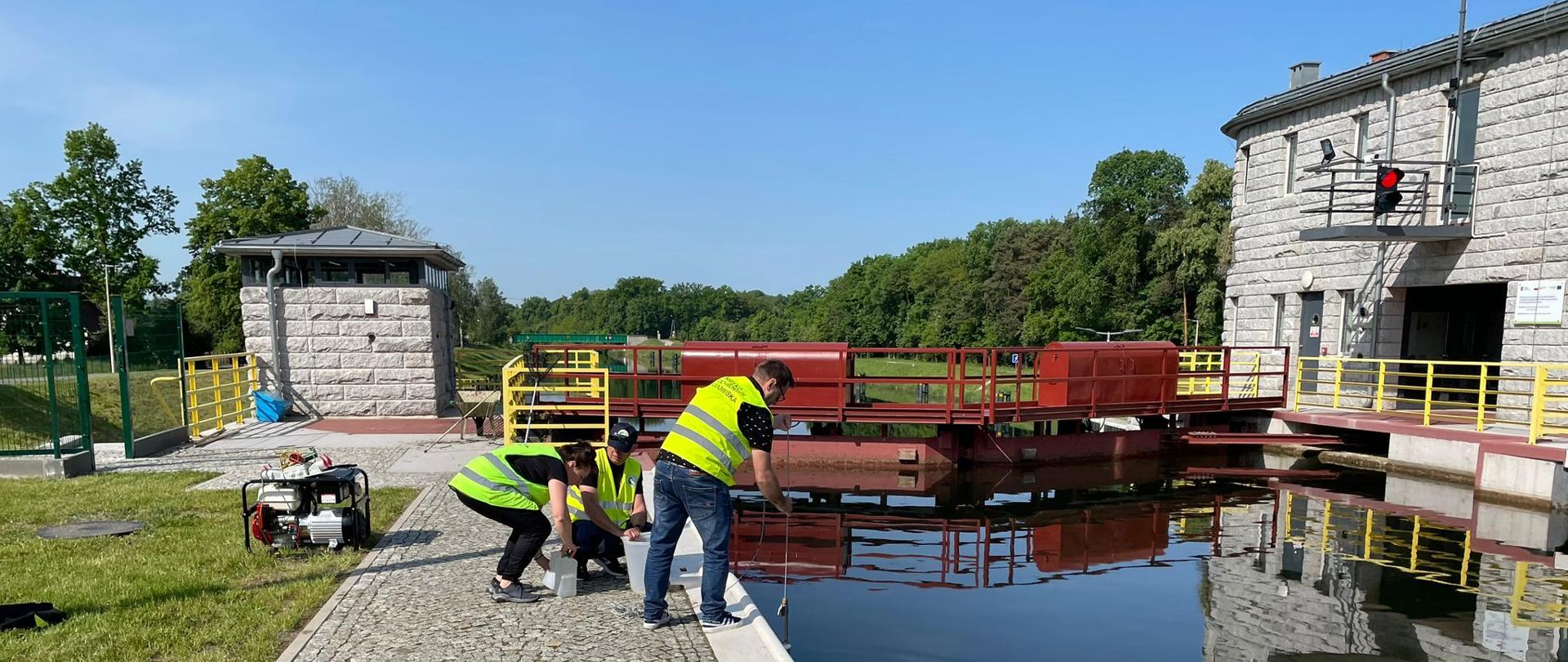 Komunikat Opolskiego Urzędu Wojewódzkiego w sprawie Kanału Gliwickiego w związku ze stwierdzeniem w wodach Kanału Gliwickiego I i II sekcja oraz Kanał Kędzierzyński śnięcia ryb.