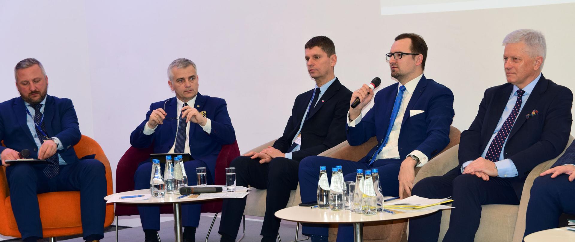 Wiceminister Sławomir Mazurek podczas debaty na SOSEXPO 2019