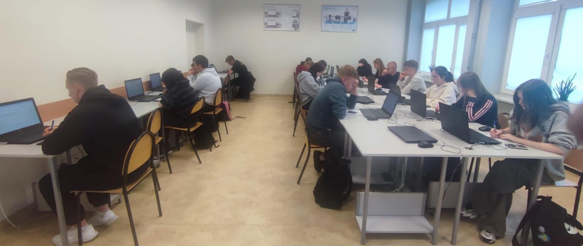 "Sapere aude- odważ się być mądrym"
