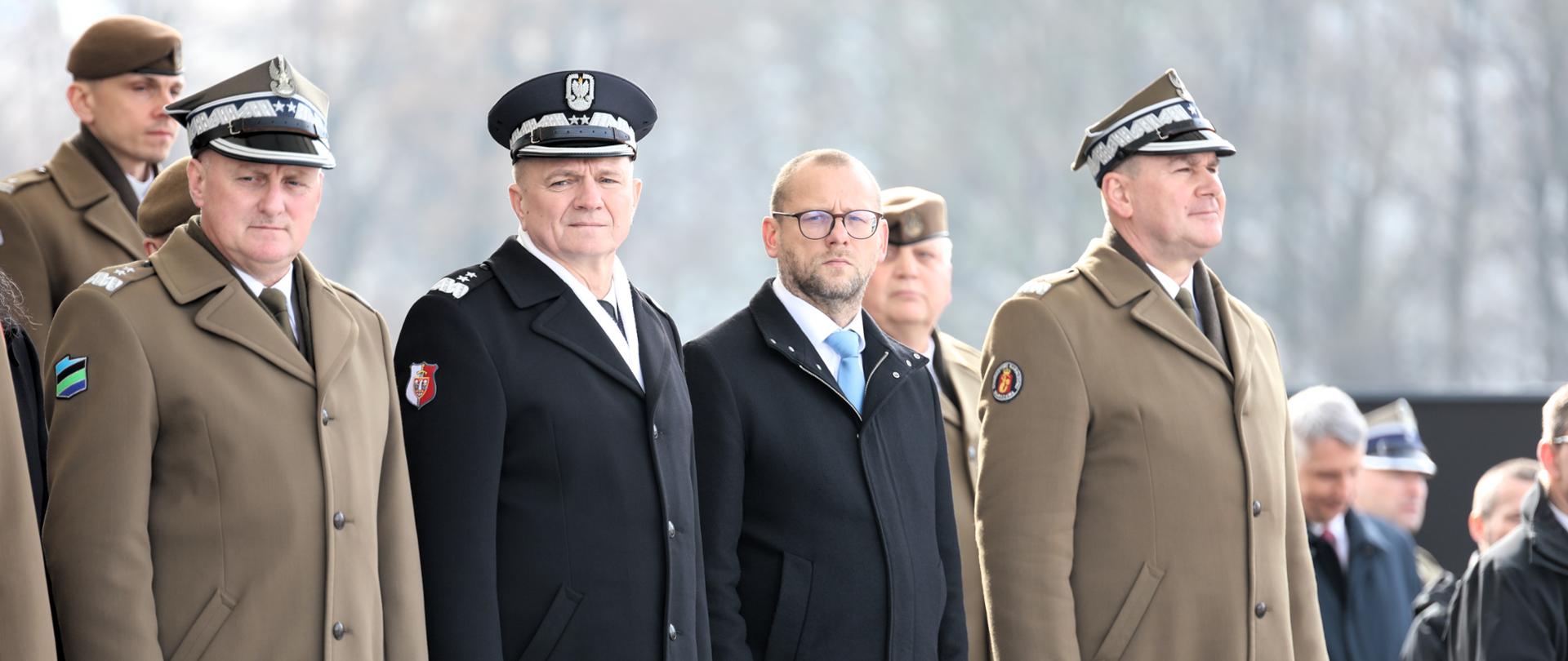 Uroczystość wręczenia sztandaru dla Dowództwa Wojsk Obrony Terytorialnej