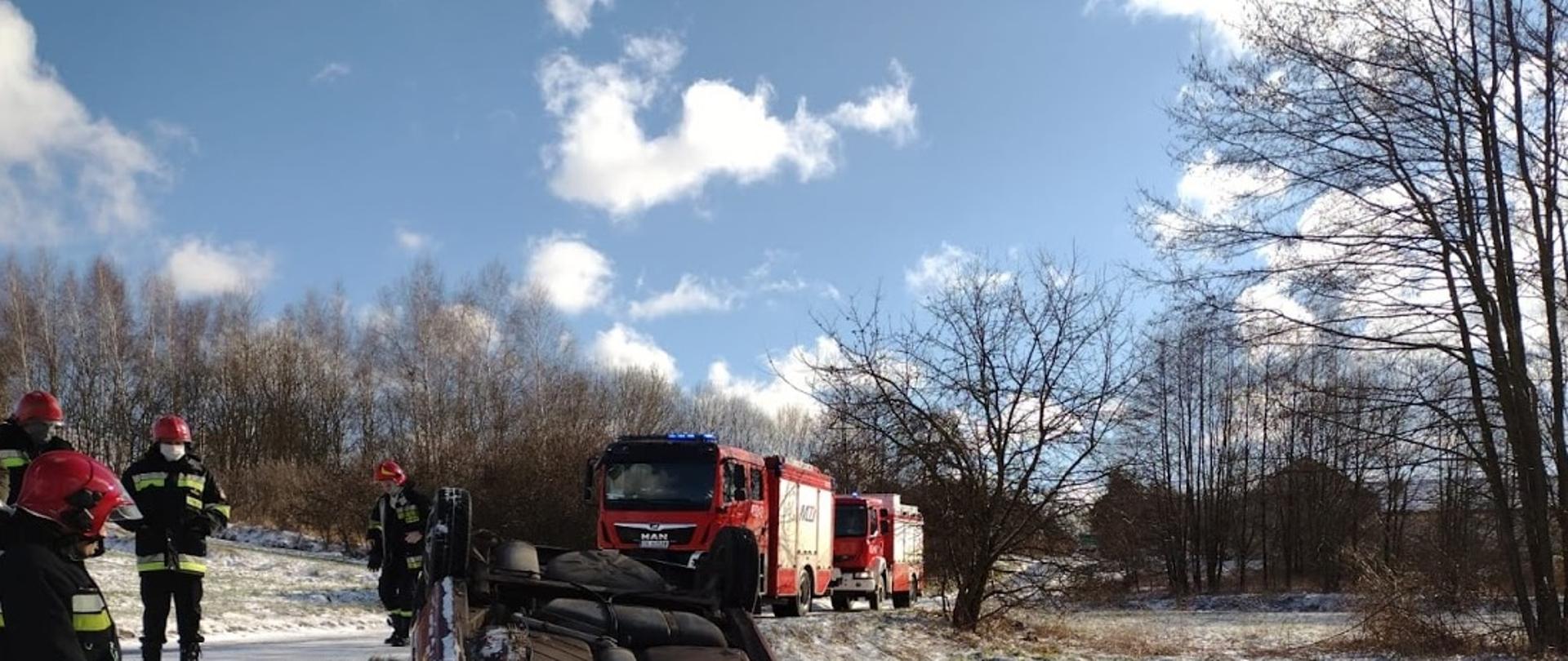 Dachowanie pojazdu marki Skoda Felicja w miejscowości Chocimów gm. Kunów