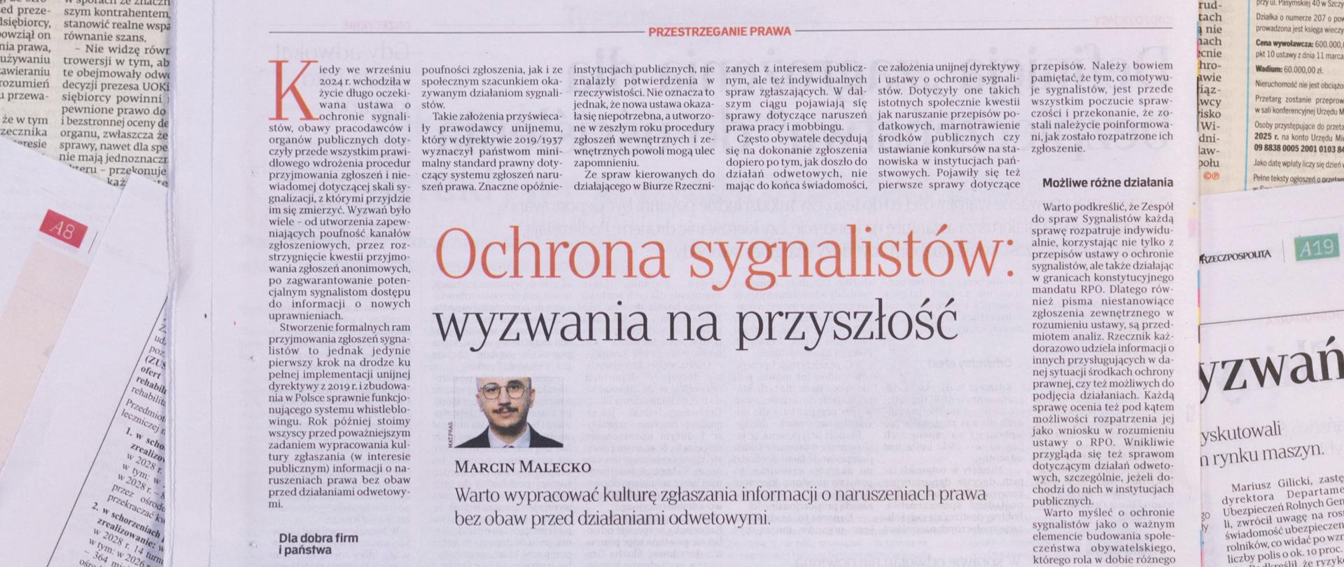 Zdjęcie strony gazety z felietonem Marcina Malecki. W centrum strony znajduje się tytuł "Ochrona sygnalistów: wyzwania na przyszłość"