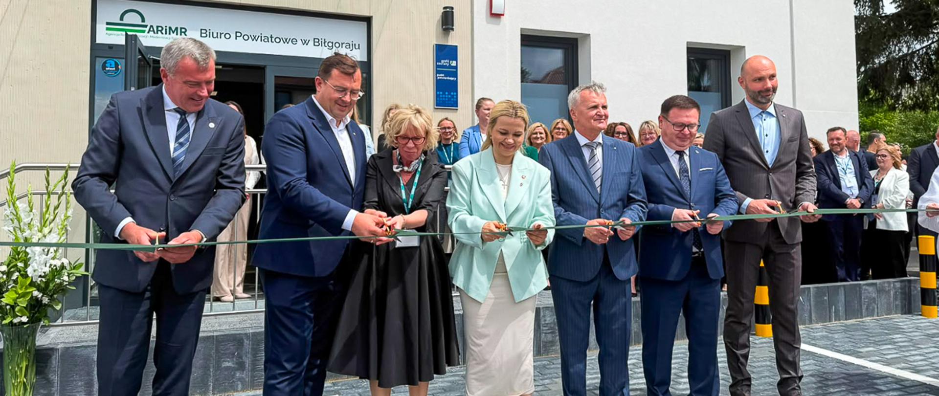 Uczestnicy otwarcia nowego Biura Powiatowego ARiMR w Biłgoraju